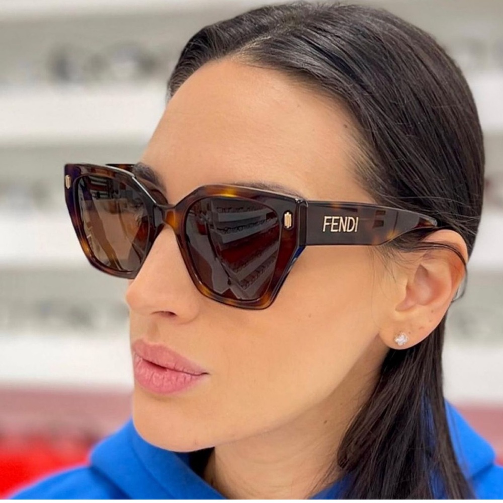 đź’šExcluded Fendi Polarized Sunglasses, New 350 - Picture 3 of 3